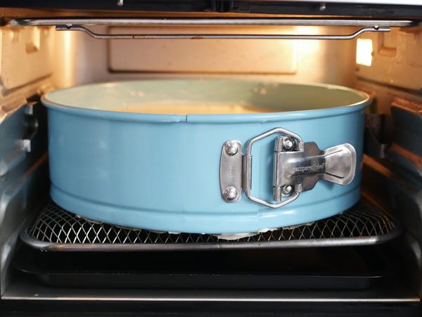 Kuchenform für Rezept Käsekuchen ohne Boden aus dem Air Fryer von Pampered Chef® 