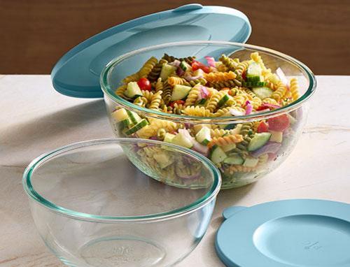 Große Glas-Rührschüssel - Salat Große Glas-Rührschüssel von Pampered Chef® mit Salat befüllt