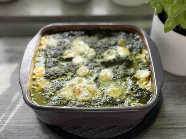 Knutschis in Spinatsosse - Gericht gebacken Gericht gebacken für Rezept Knutschis in Spinatsosse - Quadratische Ofenhexe®
