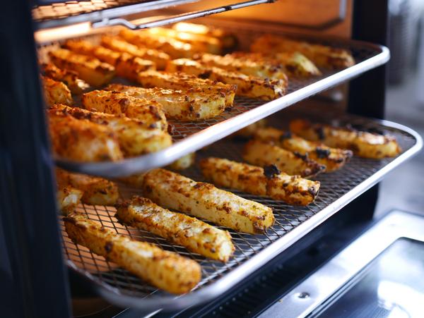 Kohlrabipommes gebacken für Rezept Kohlrabipommes aus dem Air Fryer von Pampered Chef® 