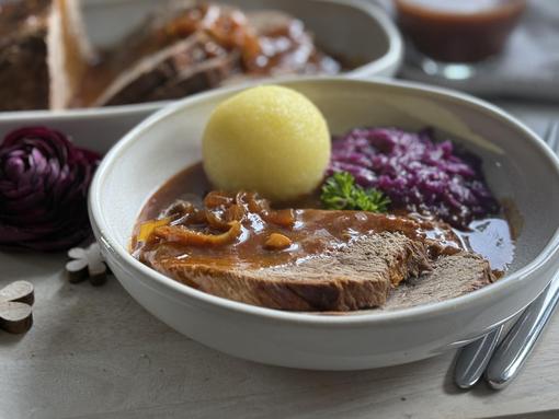 Rinderbraten mit Zwiebelsoße Rezept Rinderbraten mit Zwiebelsoße Rezept - Ofenmeister - Pampered Chef®
