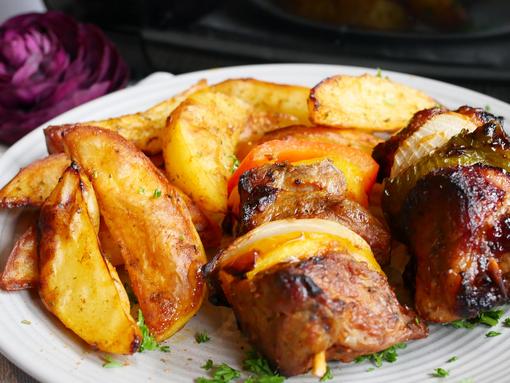 Rezept Schaschlikspieße mit Kartoffelspalten aus dem Air Fryer von Pampered Chef® 
