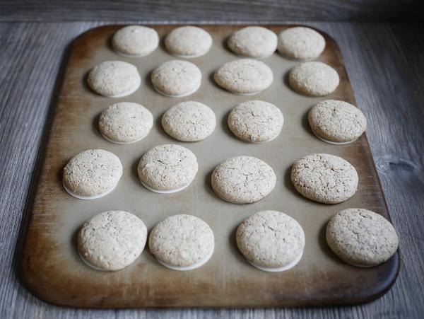Kekse gebacken für Rezept Haselnussmakronen vom Zauberstein von Pampered Chef® 