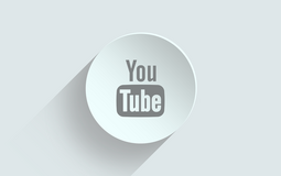 weißes YouTube Icon auf weißem Untergrund