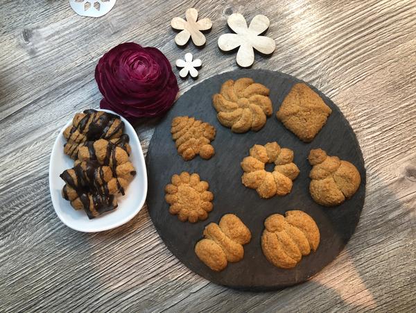 Lebkuchen-Kekse aus Plätzchenpresse von Pampered Chef® - von oben