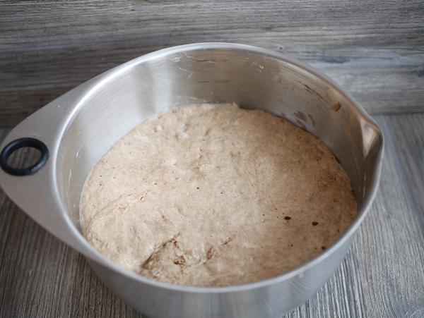 Teig in Schüssel für Rezept Senne Brot aus dem Zauberkasten von Pampered Chef® 