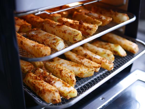 Kohlrabipommes ungebacken für Rezept Kohlrabipommes aus dem Air Fryer von Pampered Chef® 