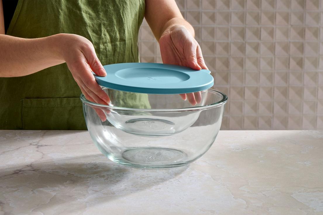 Glas-Rührschüssel-Set - Pampered Chef® - in Verwendung Glas-Rührschüssel-Set von Pampered Chef® beim ineinander stapeln