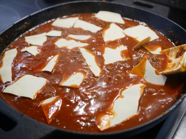 Nudelplatten für Rezept schnelle Lasagne aus der Gusspfanne von Pampered Chef® 