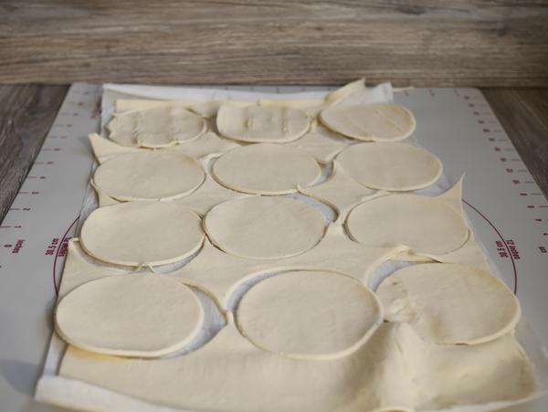 Blätterteig für Rezept Pasteis de nata aus der Pampered Chef® Muffinform