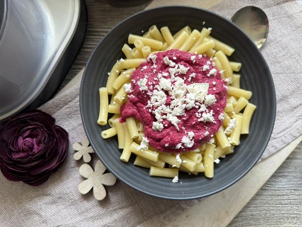Rote Bete Pesto Rezept - Schritt 3 Portion - Rote Bete Pesto Rezept - Multi-Zerkleinerer - Pampered Chef®