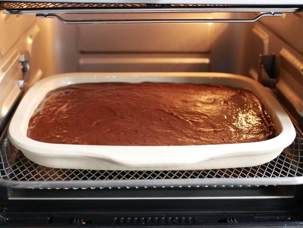 Teig in Backform für Rezept Brownie aus dem Air Fryer von Pampered Chef®