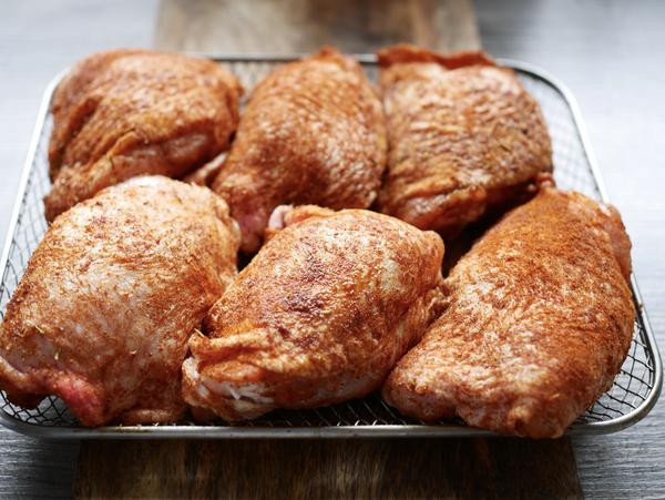 Geflügelfleisch für Rezept Hähnchenoberkeulen aus dem Air Fryer von Pampered Chef® 