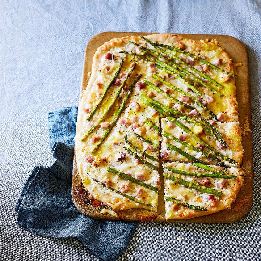 Coverbild - Zauberstein mit Pizza - Pampered Chef® Coverbild vom Zauberstein von Pampered Chef® mit Pizza belegt