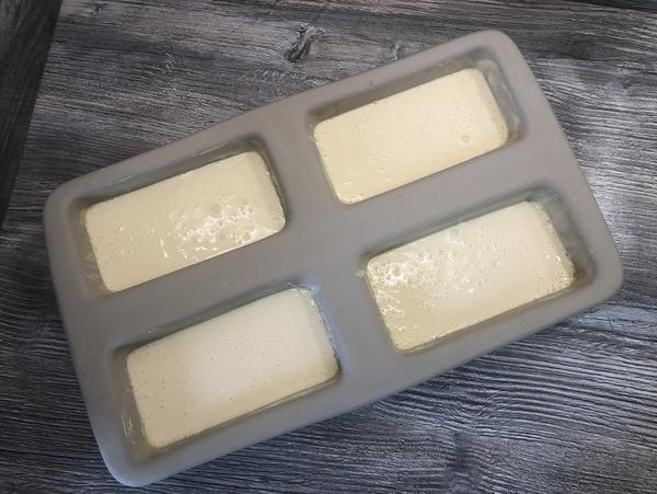 Käsekuchen Snack aus Mini-Kastenform von Pampered Chef® - Teig ungebacken