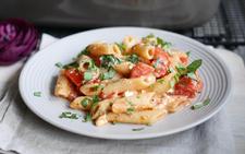 Feta Tomaten Pasta aus der Ofenhexe® von Pampered Chef® 