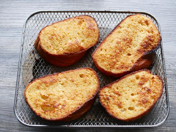 Brotscheiben getoastet für Rezept French Toast aus dem Air Fryer von Pampered Chef® 