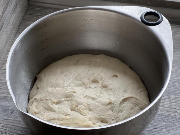 Hefeteig für Rezept Joghurtkruste aus dem Ofenmeister von Pampered Chef® 
