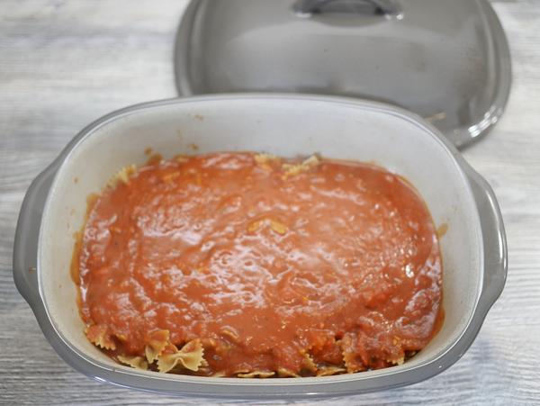 Pasta mit Soße für Rezept Tomaten-Pasta aus dem Ofenmeister von Pampered Chef®