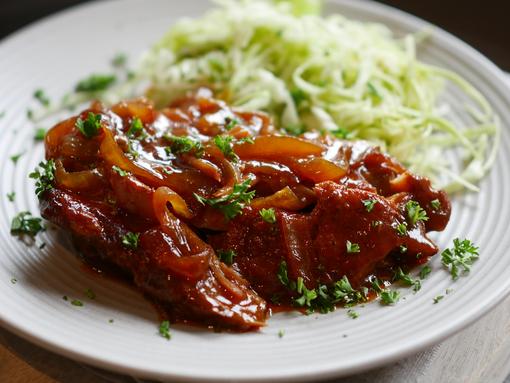 Fleisch mit Krautsalat für Rezept Schichtfleisch aus dem Ofenmeister von Pampered Chef® 