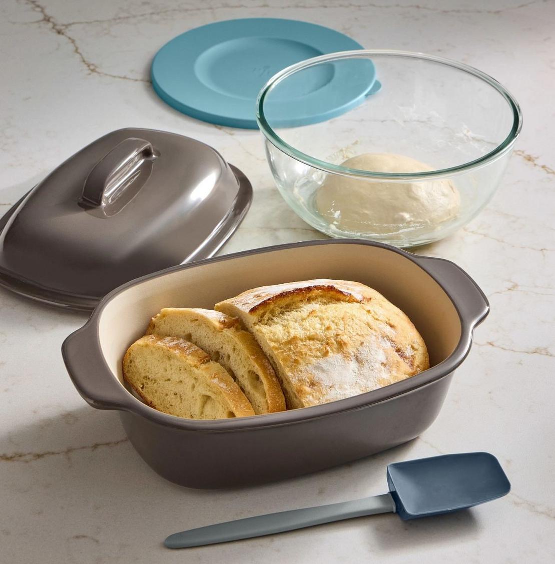Brotliebe-Set neu ab 2026 von Pampered Chef® 3-teiliges Brotliebe Set von Pampered Chef® mit Sfoneware, Glasschale und Schaber
