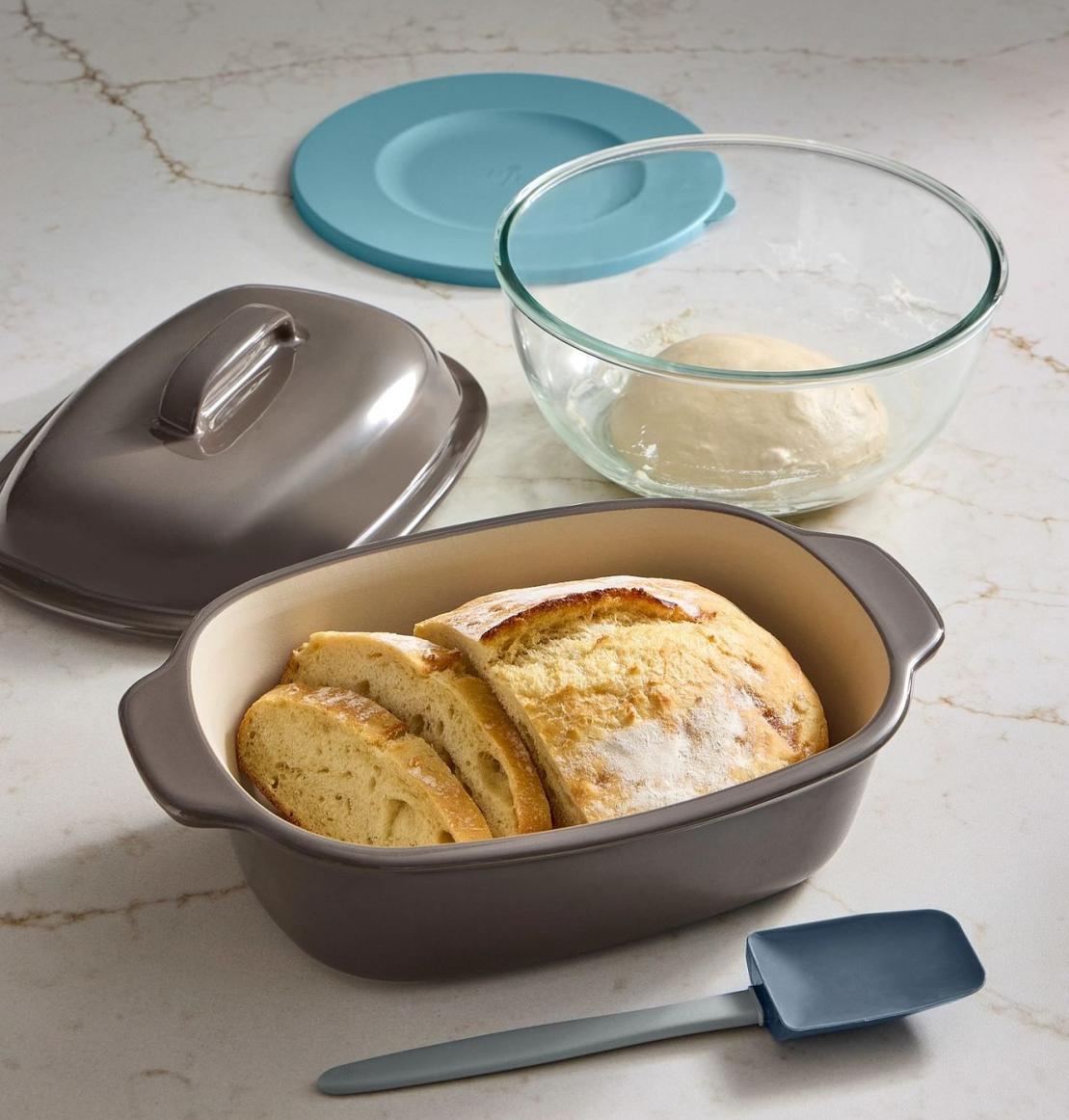 3-teiliges Brotliebe Set von Pampered Chef® mit Stoneware, Glasschale und Schaber