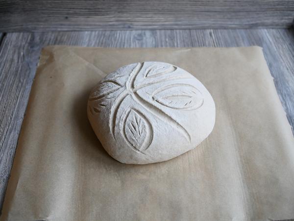Teig geformt für Krusti das Brot aus dem gusseisernem Topf von Pampered Chef® 