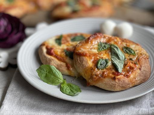 Rezept Mini Pizzen Ruck Zuck vom Zauberstein von Pampered Chef® 