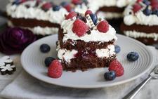Kuchenstück für Rezept Letter Cake aus der Carbon Backform von Pampered Chef® 