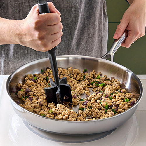 Edelstahlpfanne - Hackfleisch Edelstahlpfanne 30 cm von Pampered Chef® - Hackfleisch und Küchenhelfer in der Pfanne