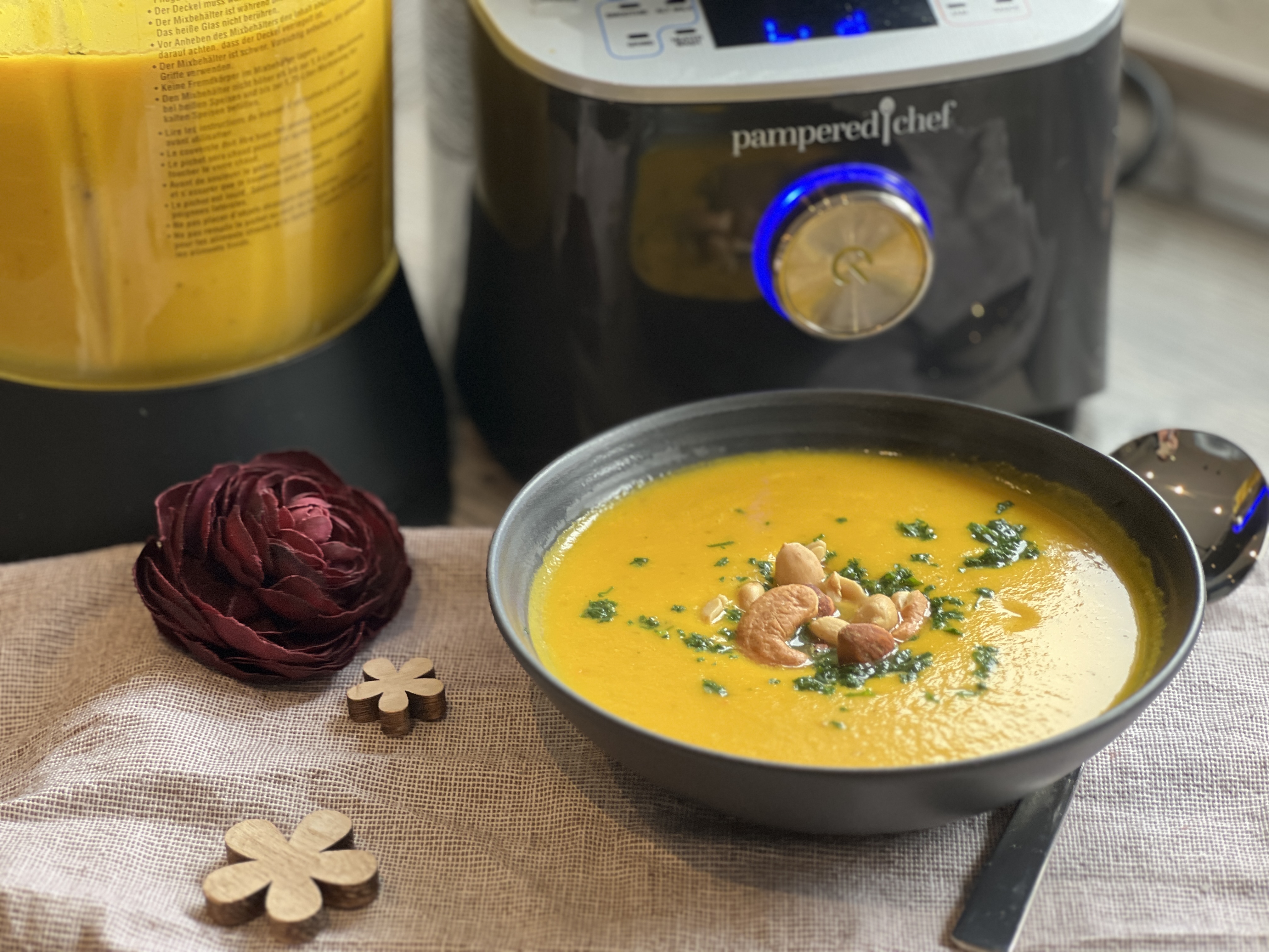 Karotten-Cashew-Suppe