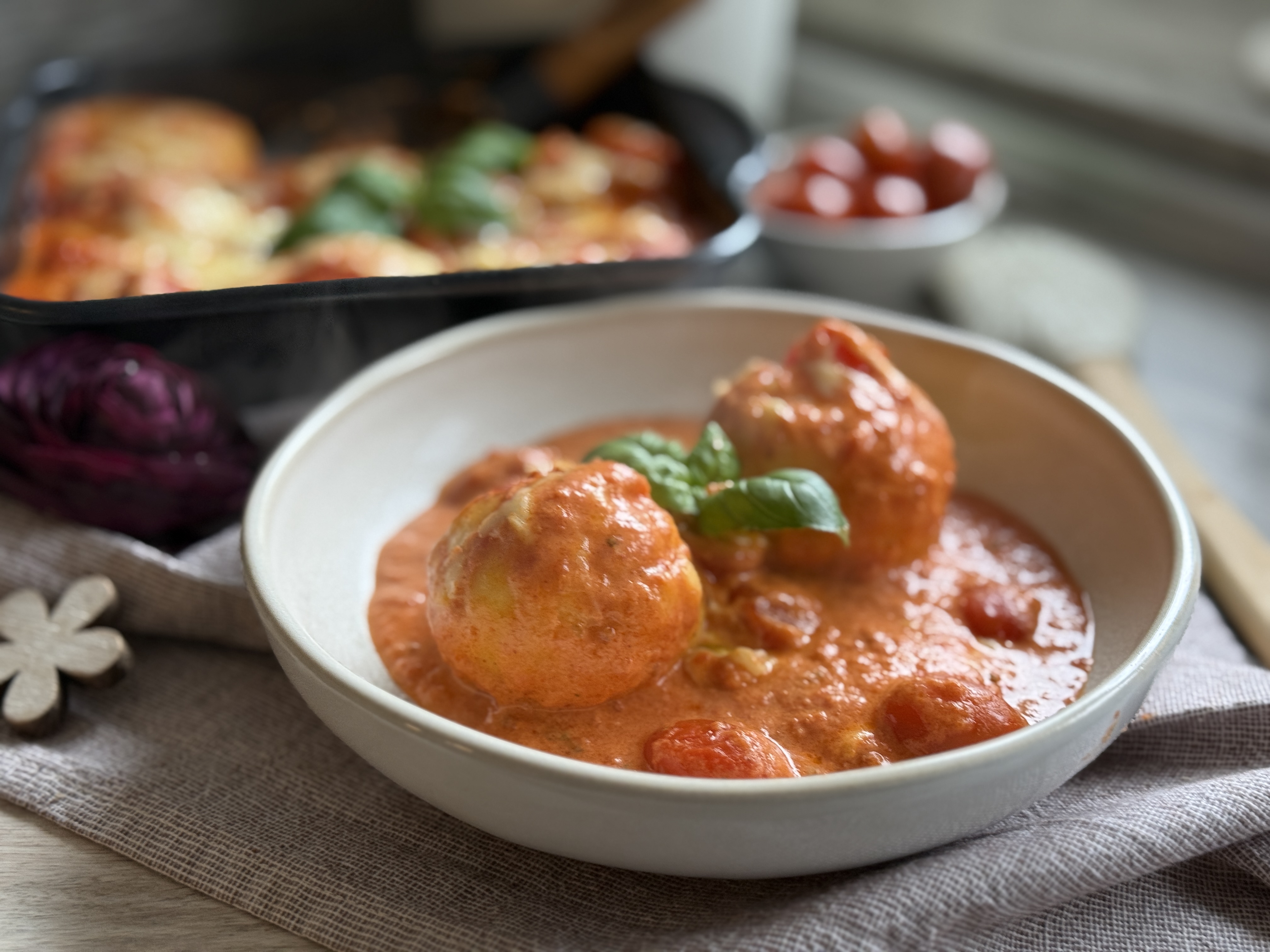 Knutschis in Tomatensoße