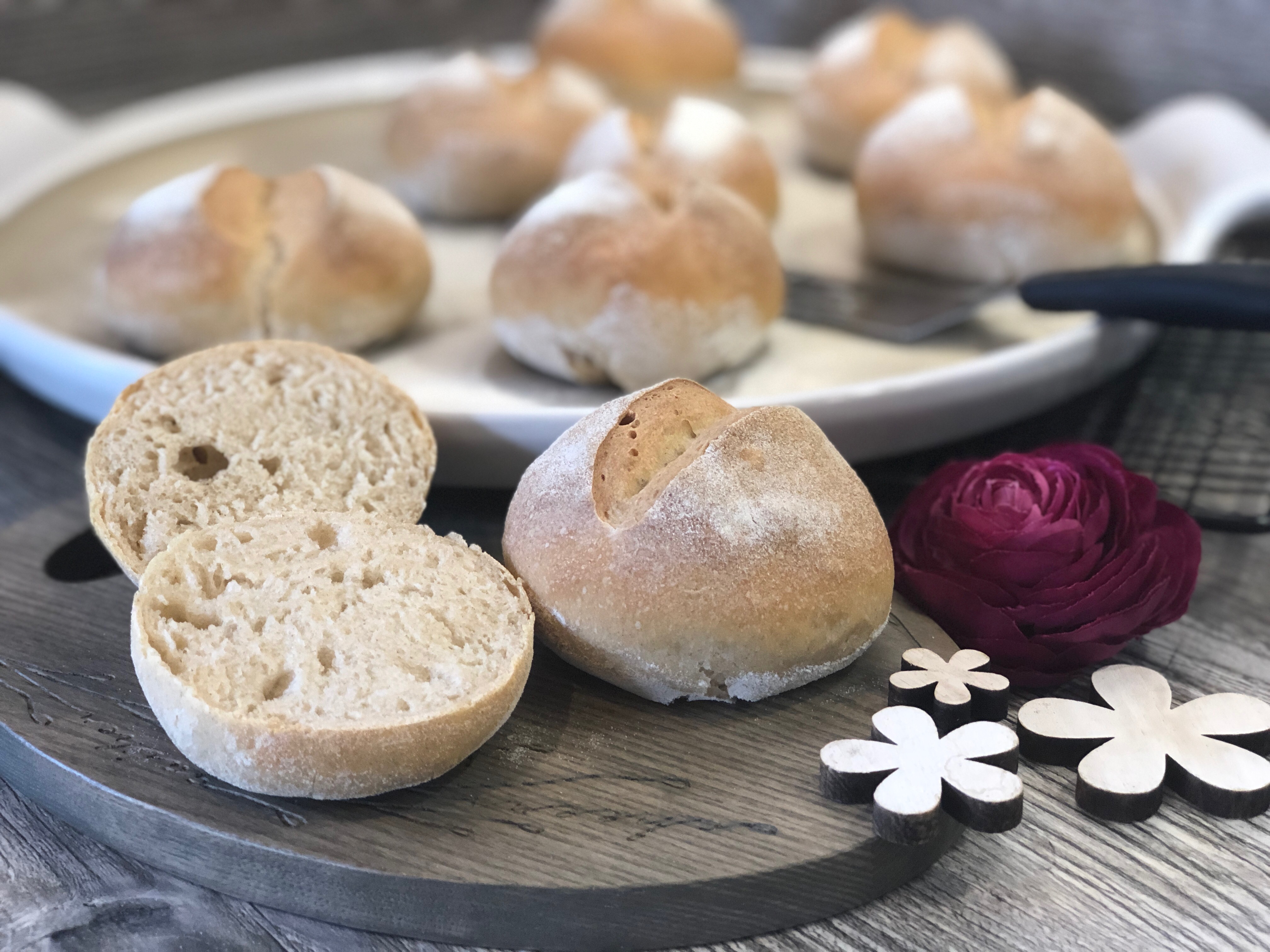 Weizenmischbrötchen