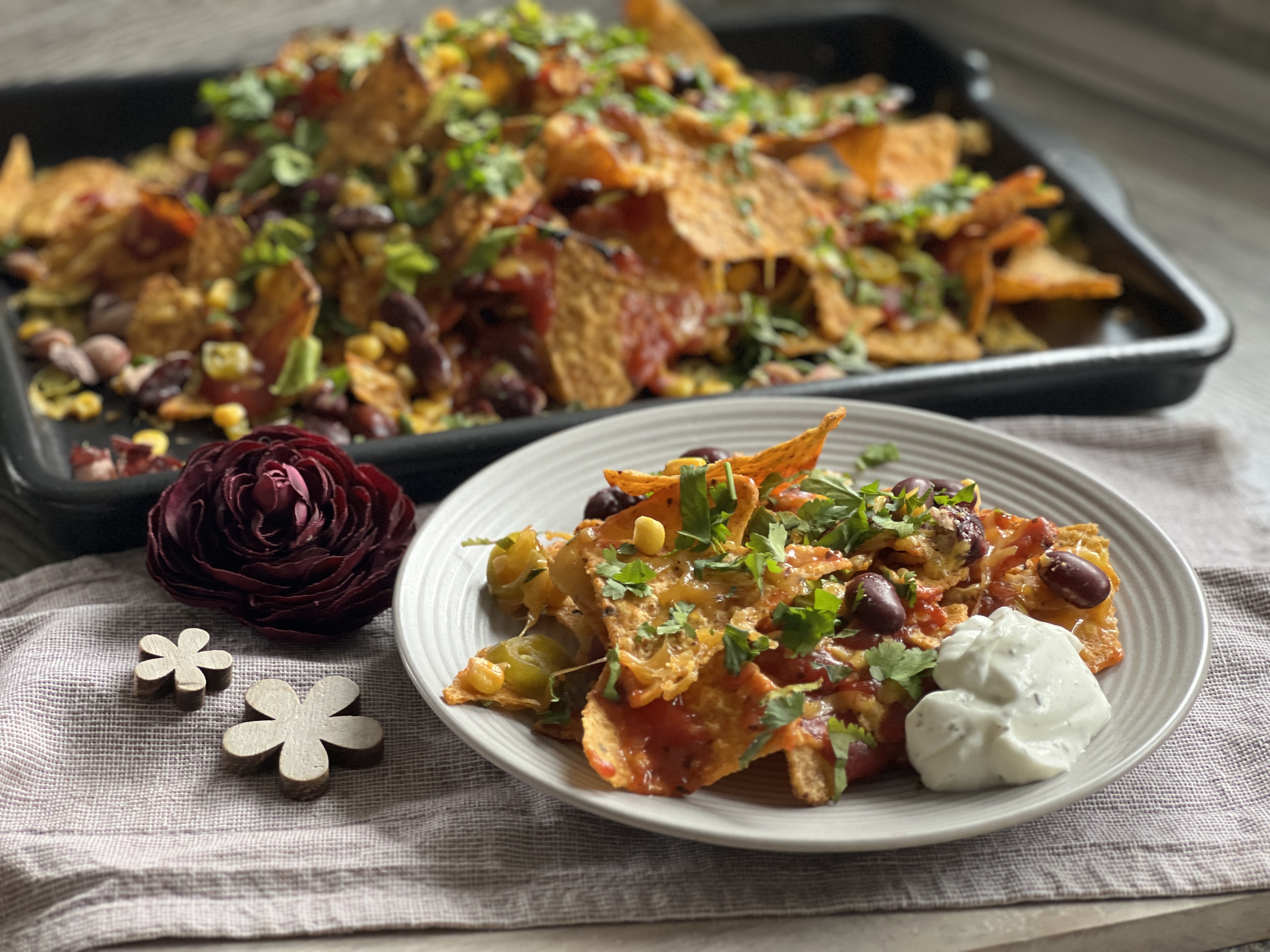 Nachos mit Käse vom Grillstein