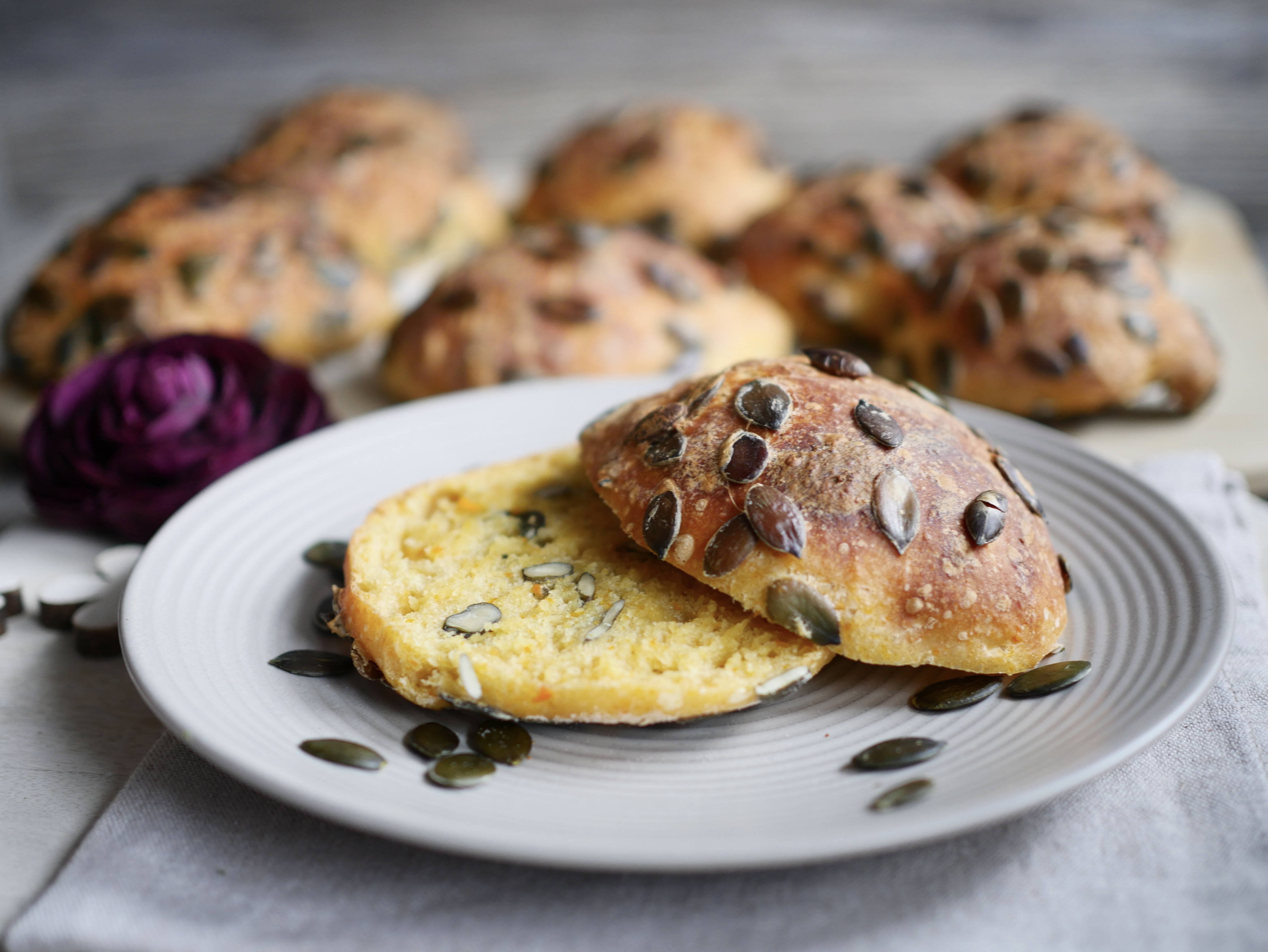 Dinkel-Möhren-Brötchen